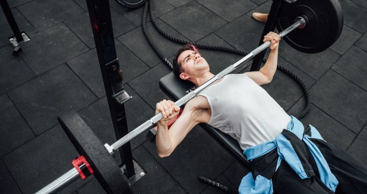 Cómo mejorar en press banca